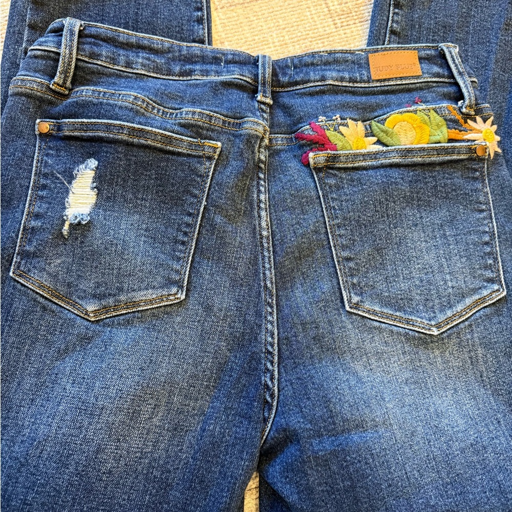 Judy‎ Blue Dark Wash Distressed Straight Leg Jeans With Embroidery - Picture 2 of 5